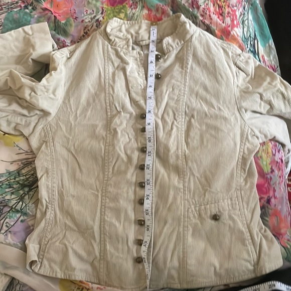 Jacket - Picture 6 of 9